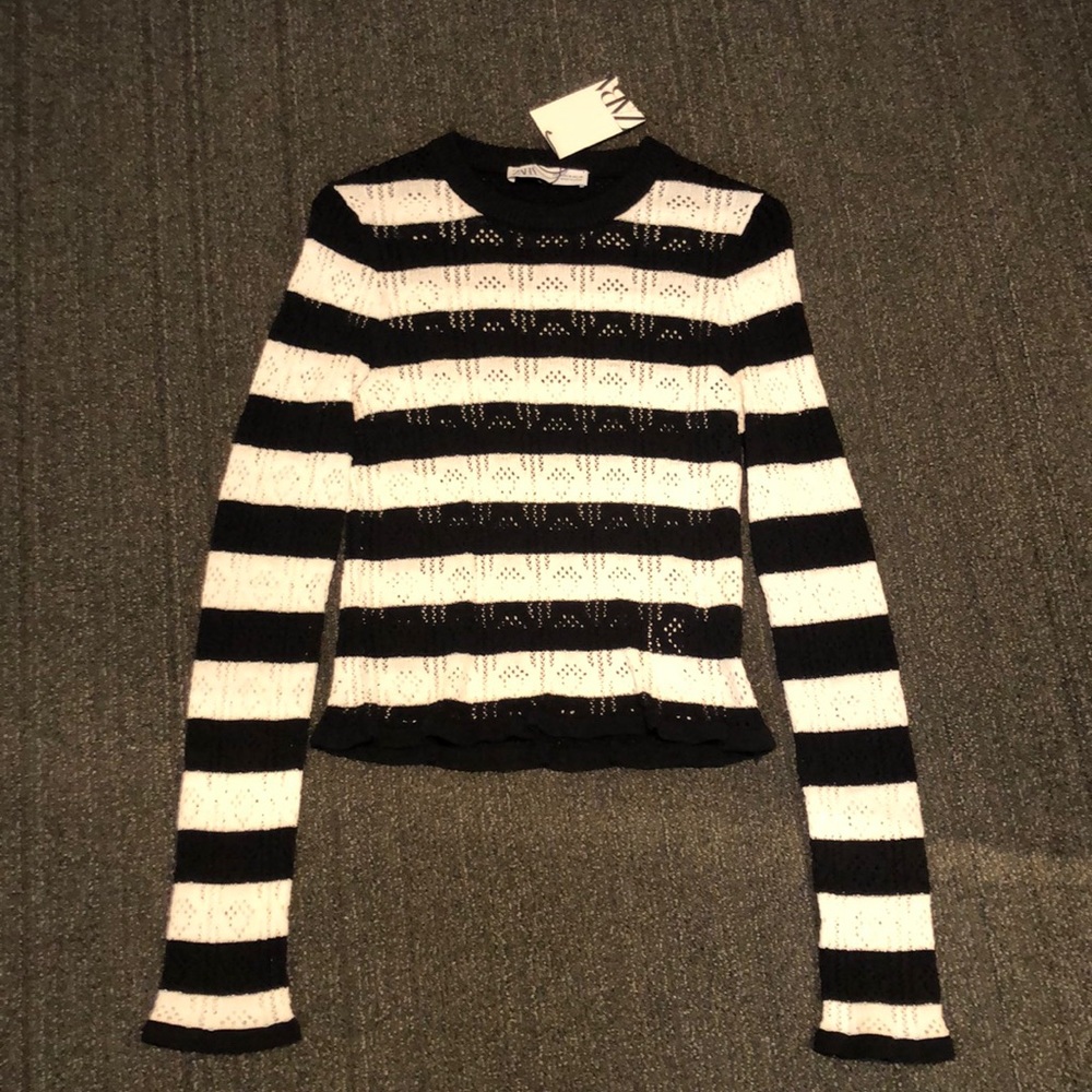 ZARA NWT SWEATER